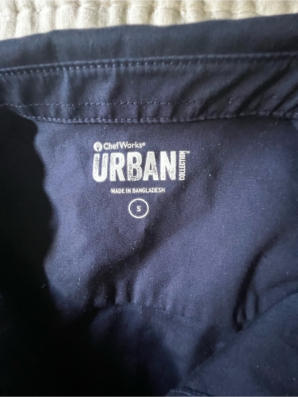 CHEF WORKS URBAN COLL. LADIES SHIRT. NAVY BLUE SIZE SMALL BUTTON UP FRONT - Picture 9 of 10